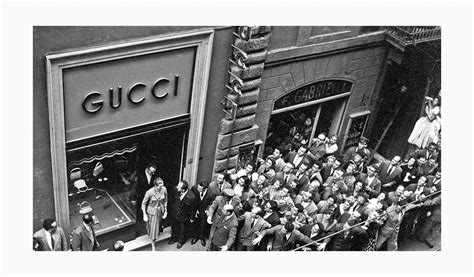 define: gucci|where was Gucci founded.